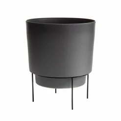Bloem Hopson Medium 10 in. Charcoal Gray Plastic Planter with Metal Black Stand